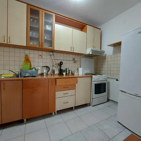 Compass 4 - Central Cosy Apartment Skopje